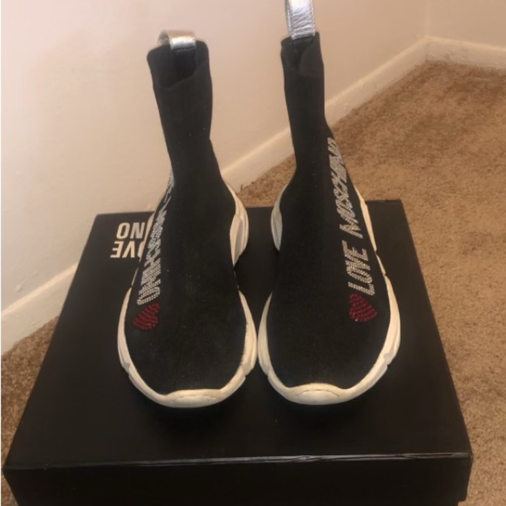 Love moschino runners authentic